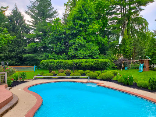 Water-Features-Adding-Serenity-and-Beauty-to-Your-Summer-Landscape