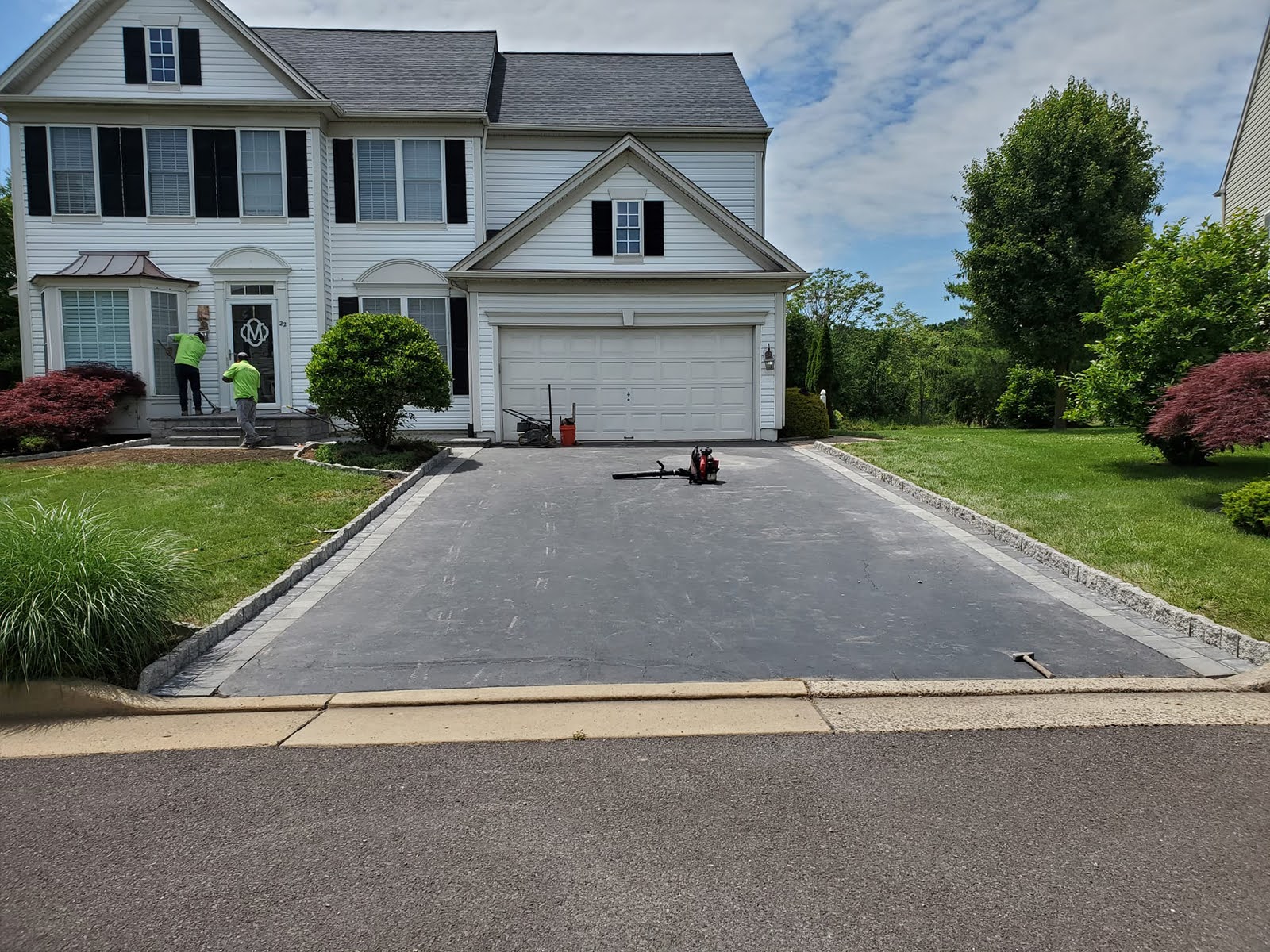 landscaping-hardscaping-checklist-from-lawns-to-walkways-5