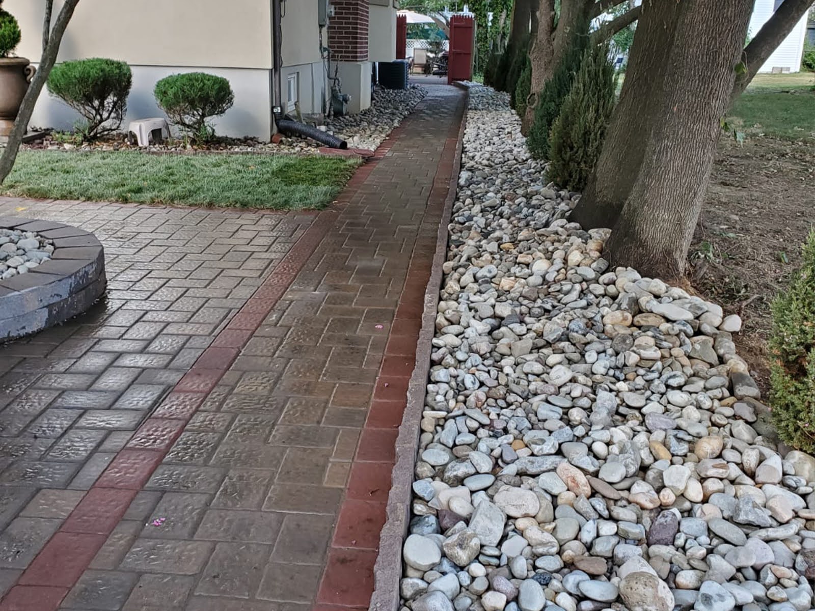 landscaping-hardscaping-checklist-from-lawns-to-walkways-8