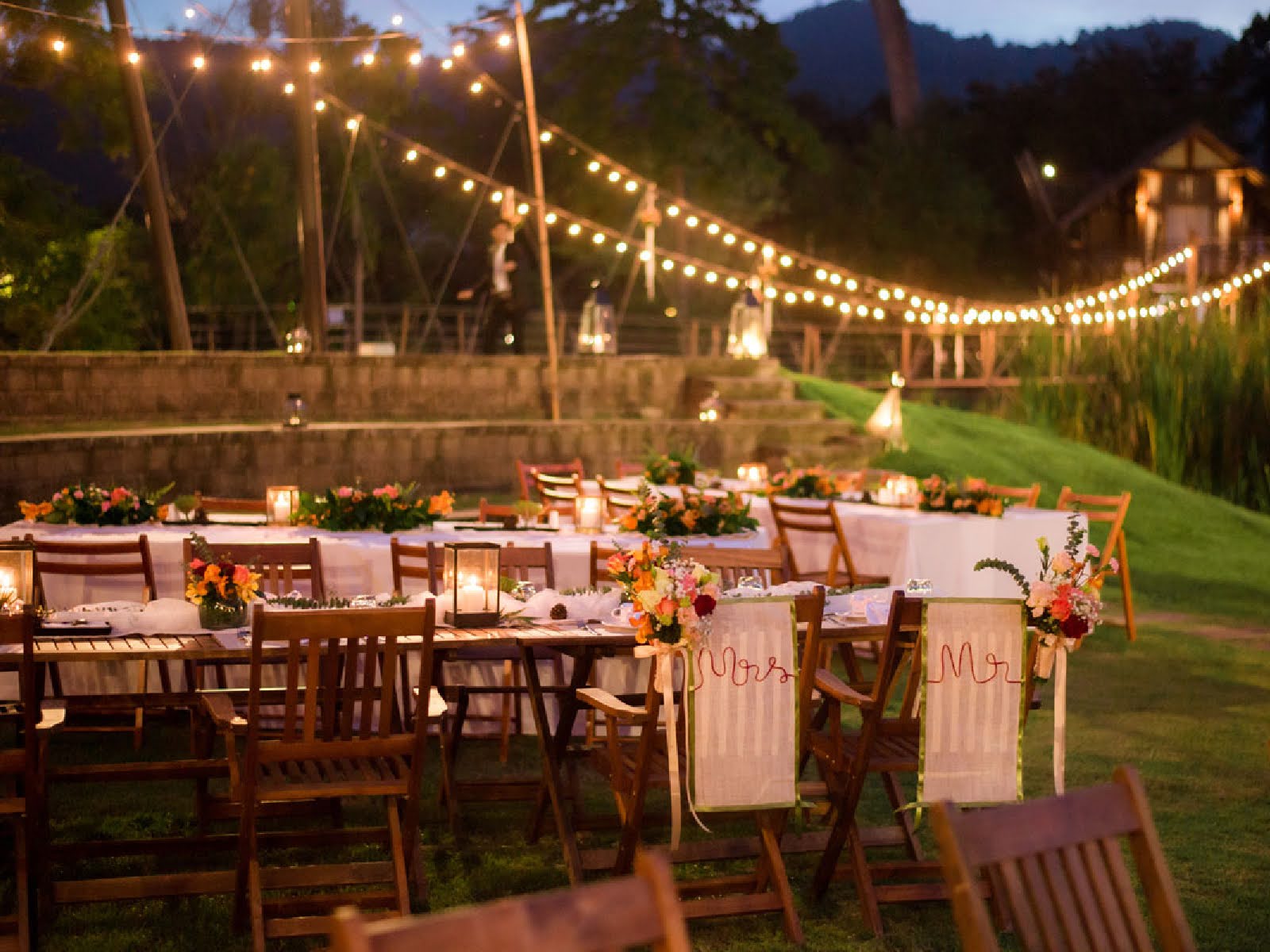 patio-and-deck-ideas-for-enjoying-crisp-fall-evenings-5