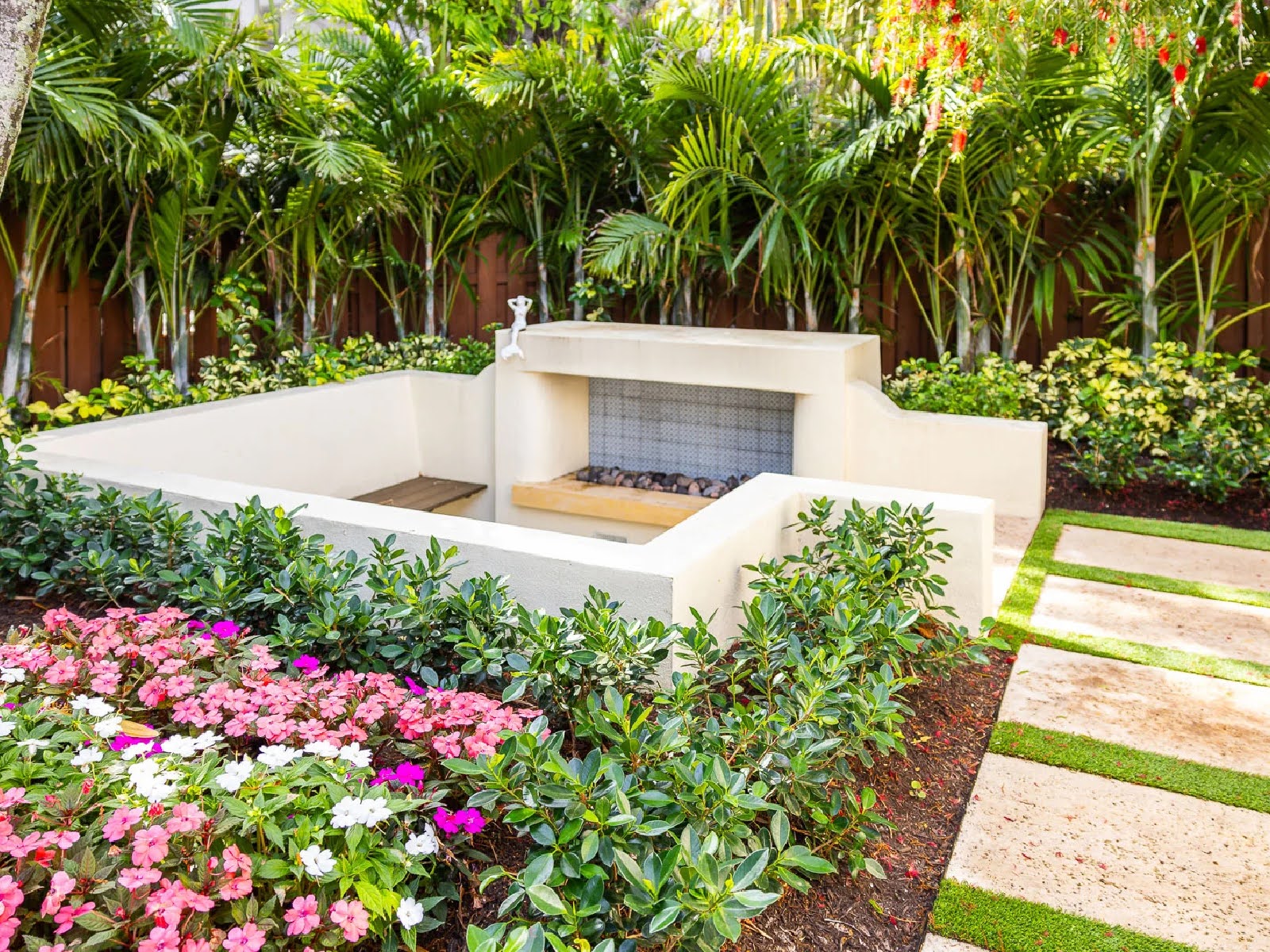 patio-and-deck-ideas-for-enjoying-crisp-fall-evenings-6